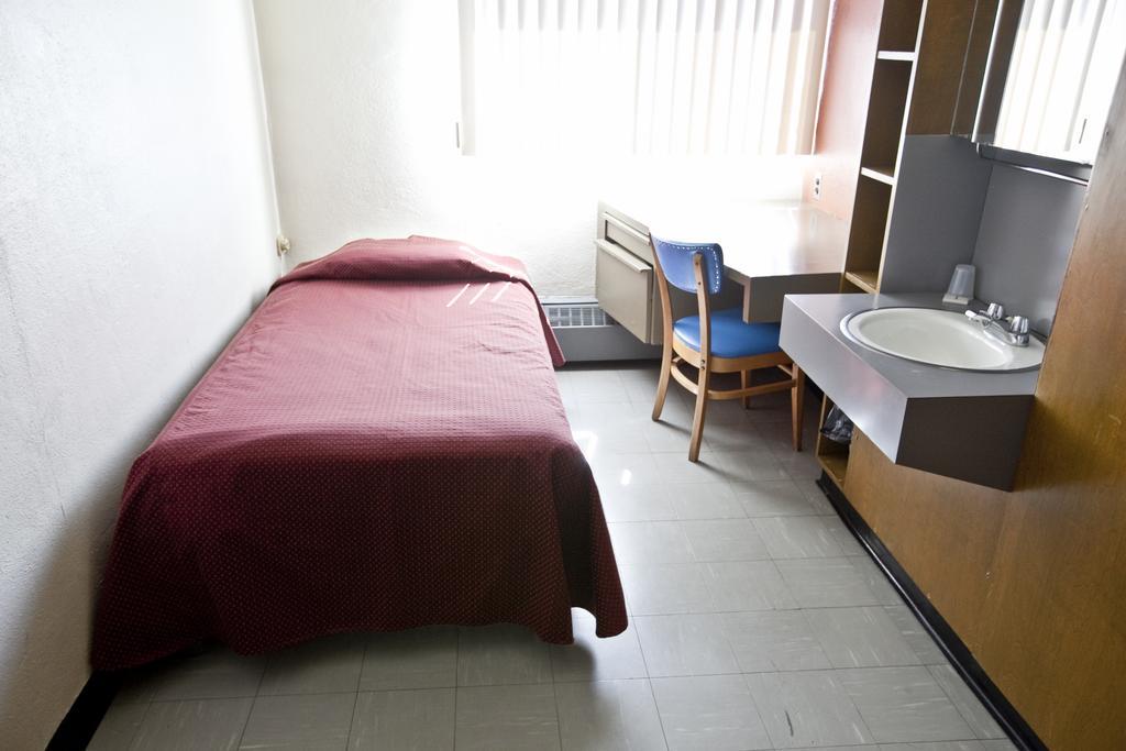 Residences Campus Notre-Dame-De-Foy Saint-Augustin-de-Desmaures Zimmer foto