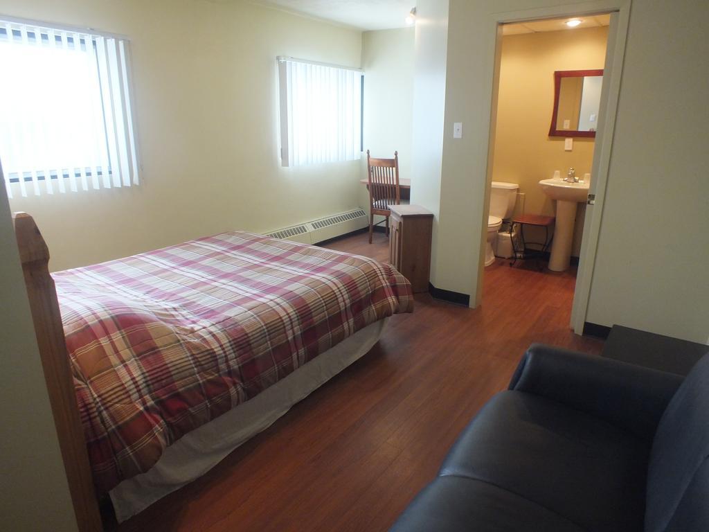 Residences Campus Notre-Dame-De-Foy Saint-Augustin-de-Desmaures Zimmer foto
