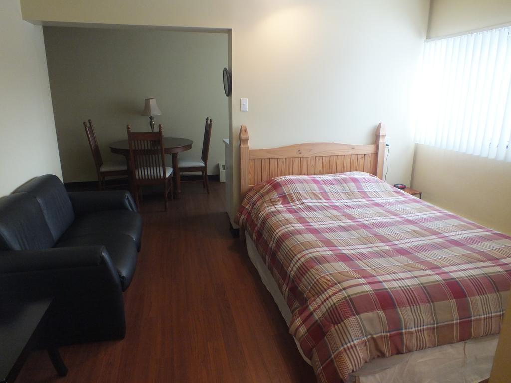 Residences Campus Notre-Dame-De-Foy Saint-Augustin-de-Desmaures Zimmer foto